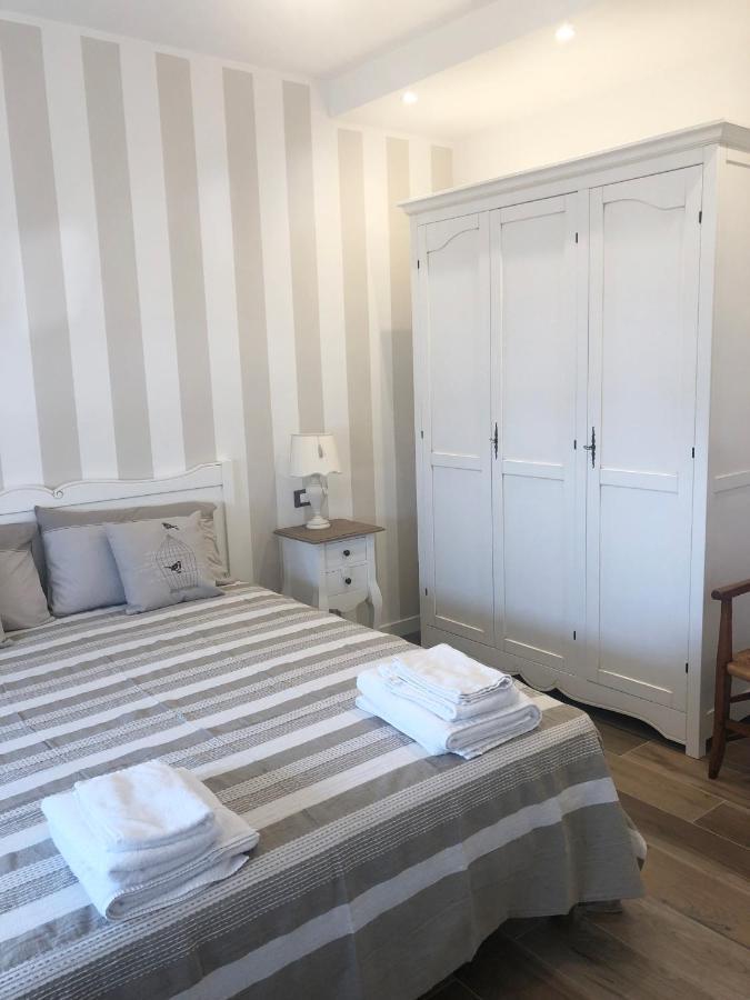 La Rosa Bianca Bed & Breakfast Rozzano Bagian luar foto
